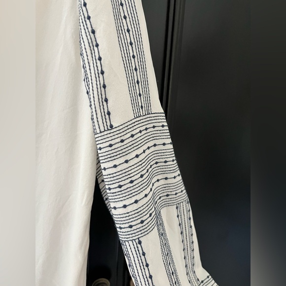 Veronica Beard blouse, size 6 - Picture 2 of 6